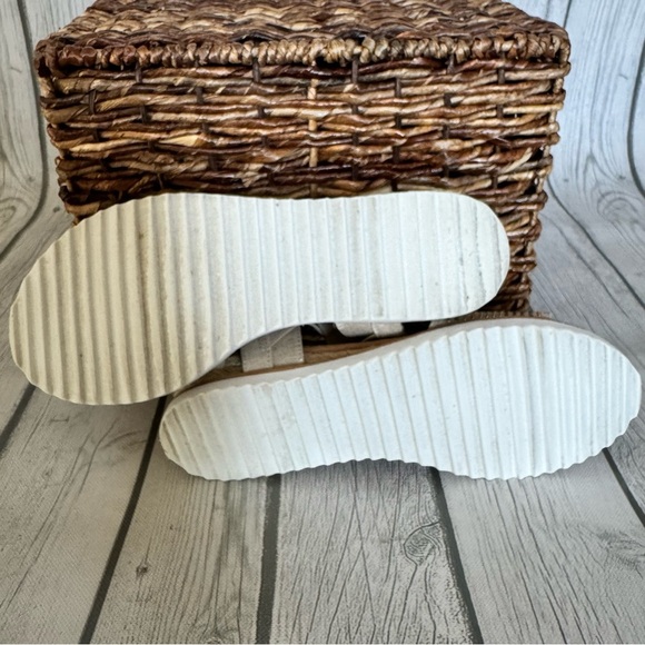 Skechers Bobs Desert Kiss - Bella Breeze Sandal | Natural/Multi - Picture 5 of 7